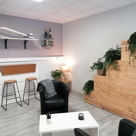 Hotel Nemo Aeroport De Pau - Kb Hotel Group Sauvagnon Eksteriør bilde