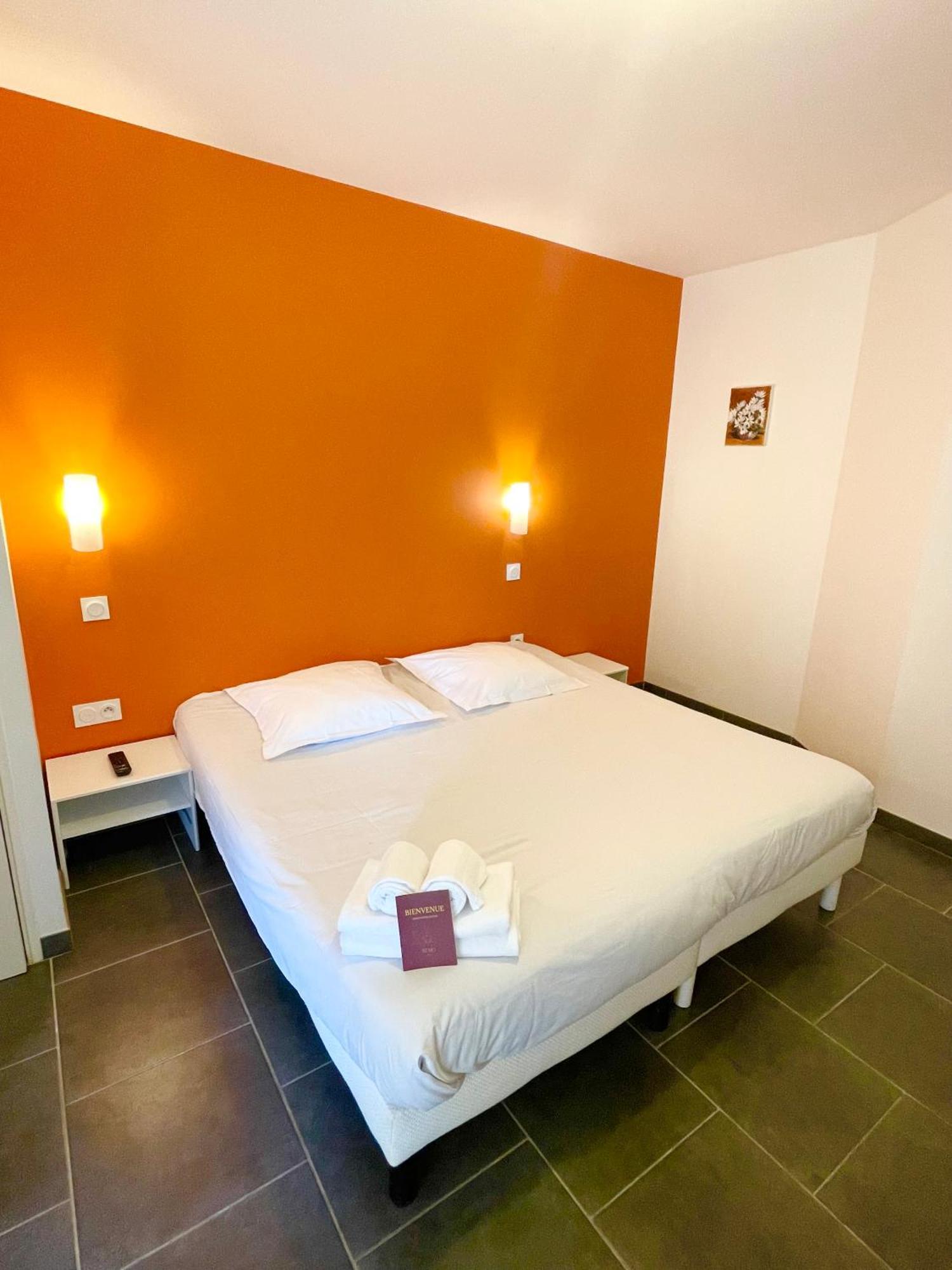 Hotel Nemo Aeroport De Pau - Kb Hotel Group Sauvagnon Eksteriør bilde