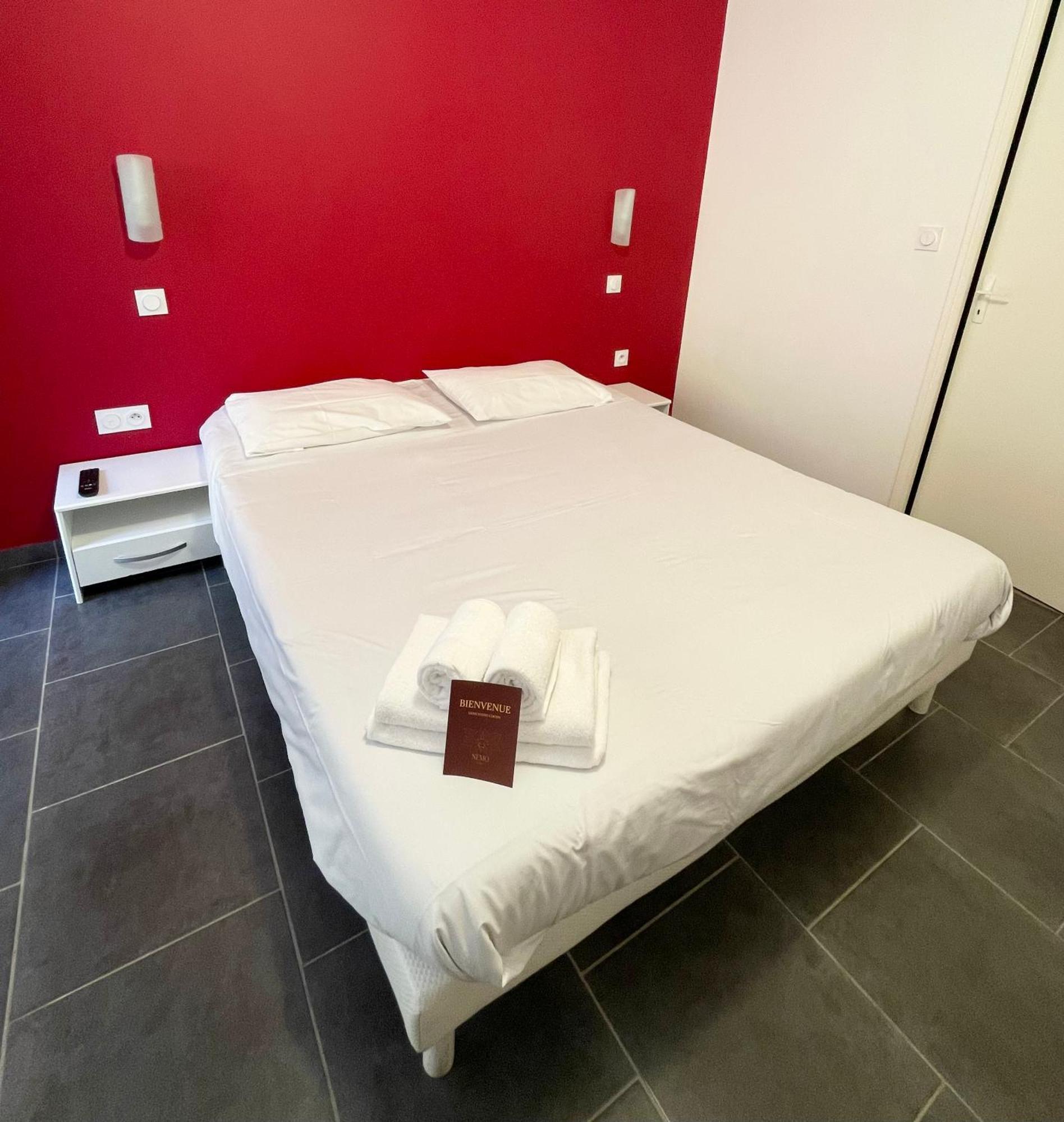 Hotel Nemo Aeroport De Pau - Kb Hotel Group Sauvagnon Eksteriør bilde
