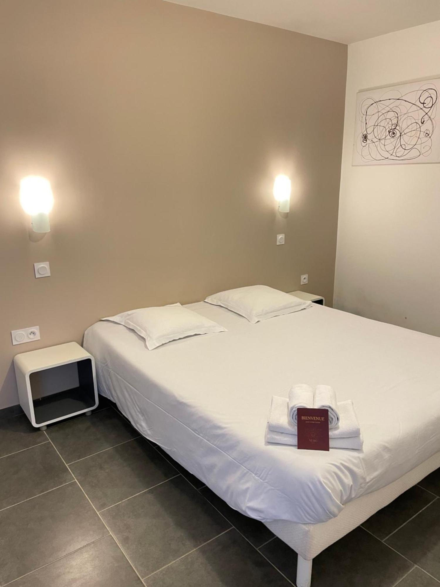 Hotel Nemo Aeroport De Pau - Kb Hotel Group Sauvagnon Eksteriør bilde