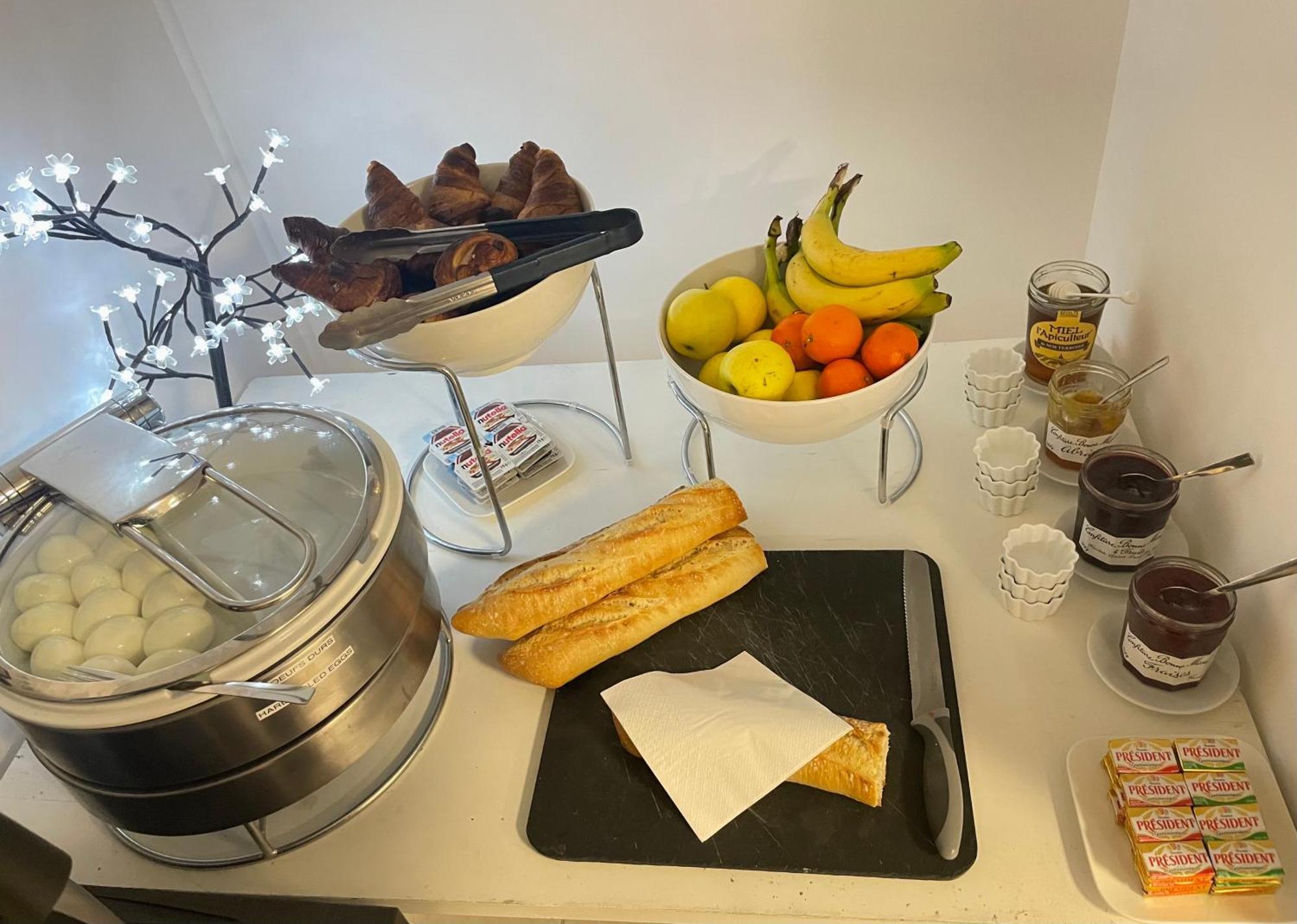 Hotel Nemo Aeroport De Pau - Kb Hotel Group Sauvagnon Eksteriør bilde