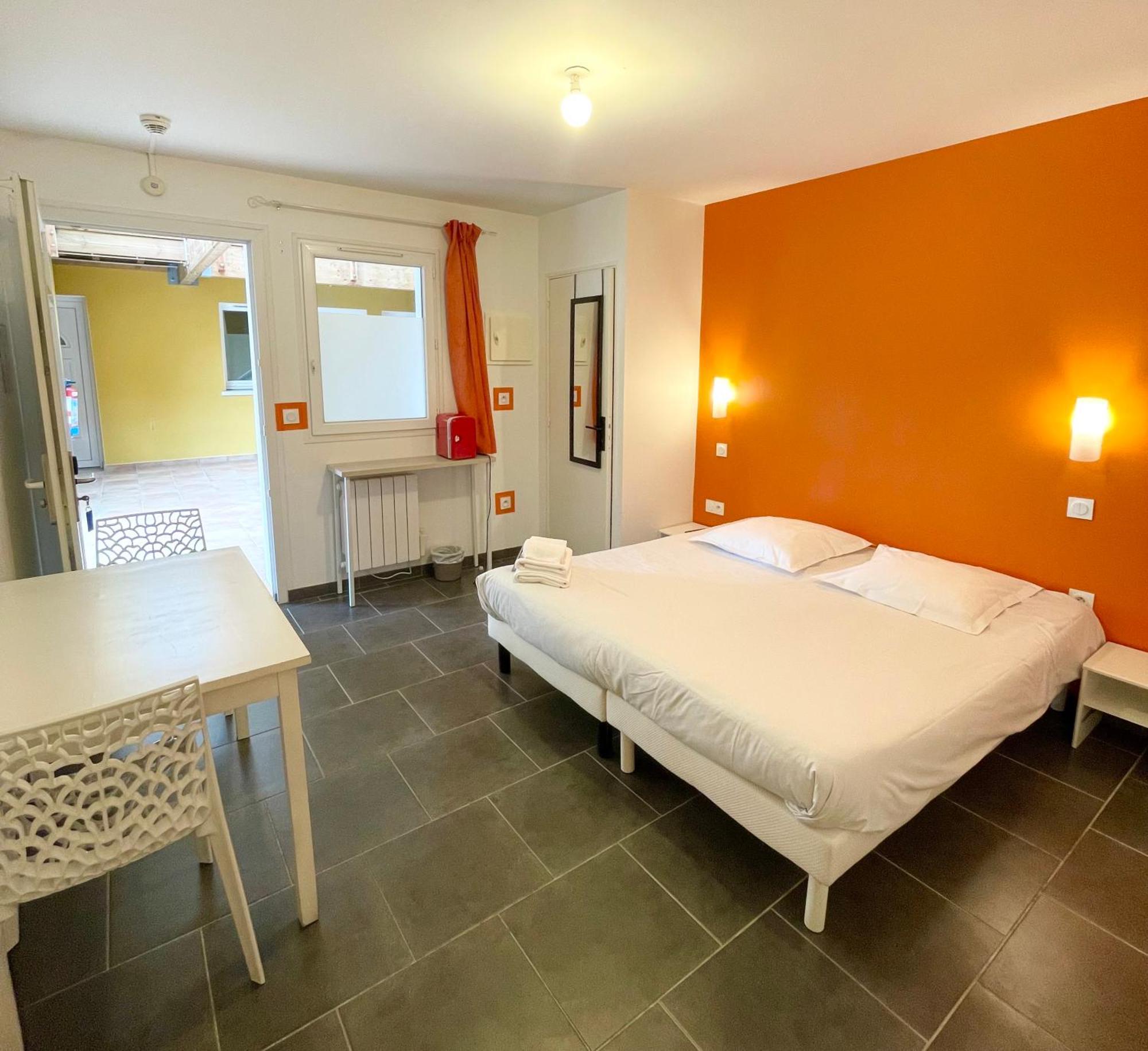 Hotel Nemo Aeroport De Pau - Kb Hotel Group Sauvagnon Rom bilde